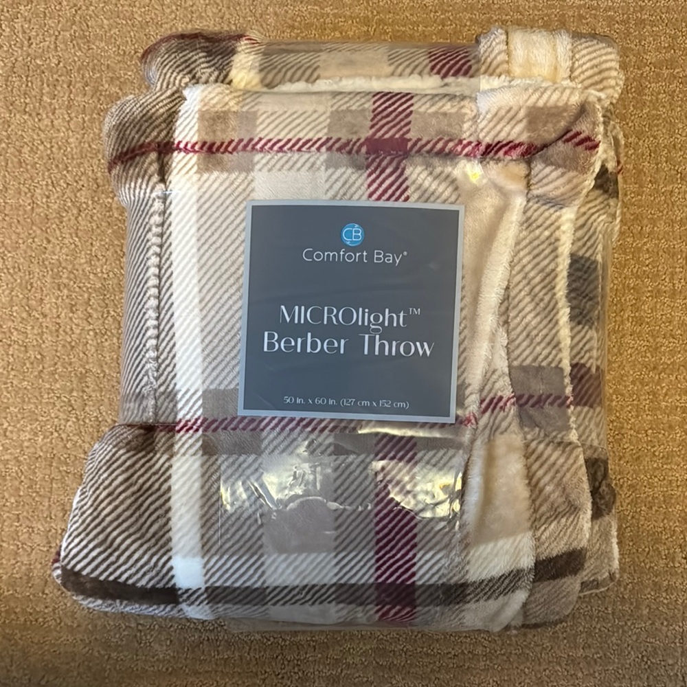 Comfort Bay Cream and Brown Plush Throw Blanket